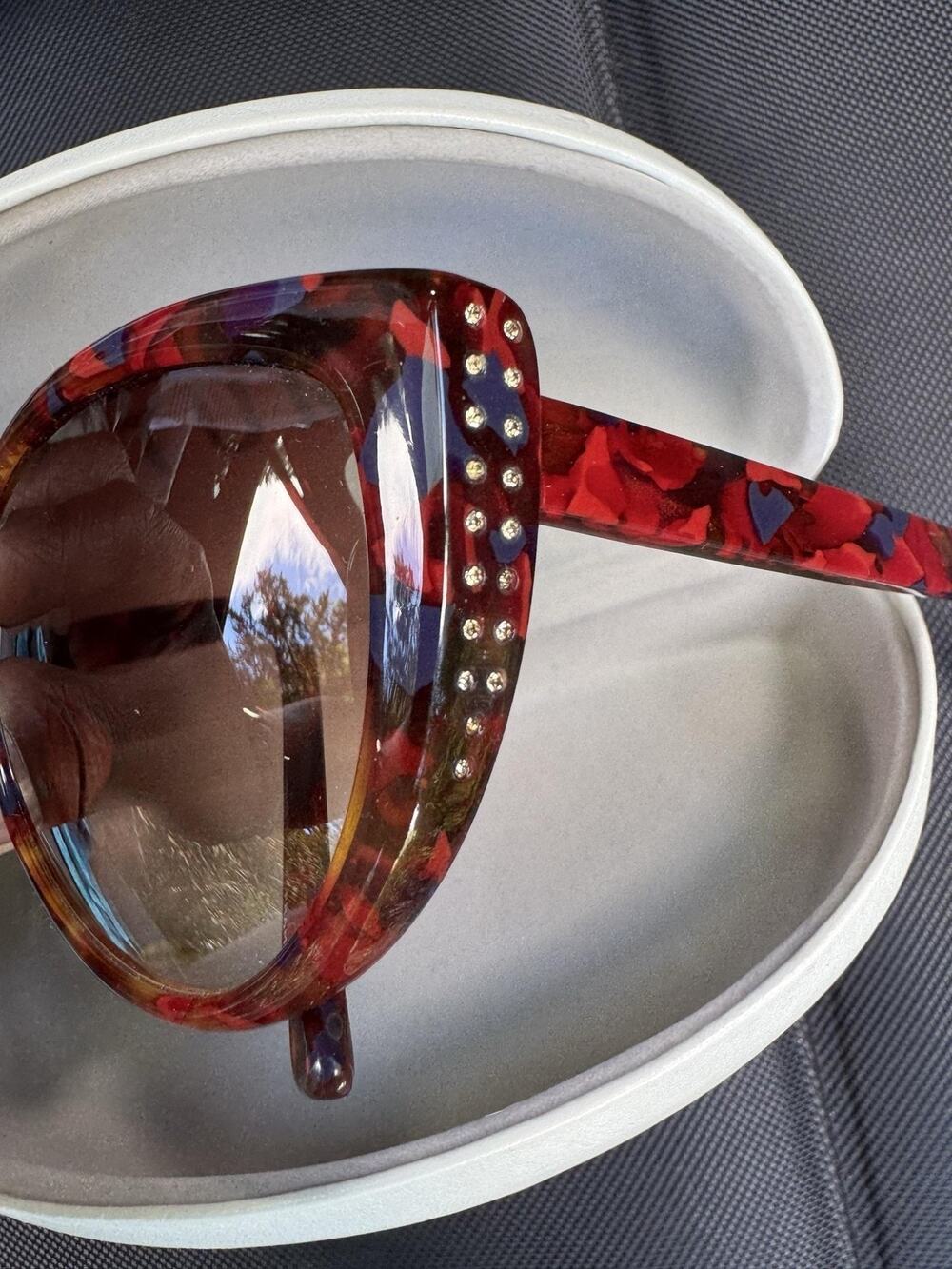 Tura Sunglasses Womens Multicolor Butterfly Brown Gradient Oversized MOD.050 BUR